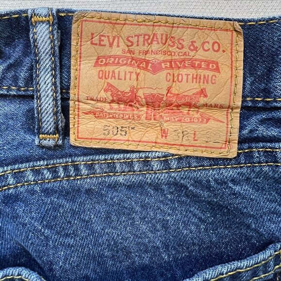 Levi's 505 Men's Regular Fit Straight Jeans Stretch Denim Sz 38x32 Blue Mid Wash - Picture 4 of 10
